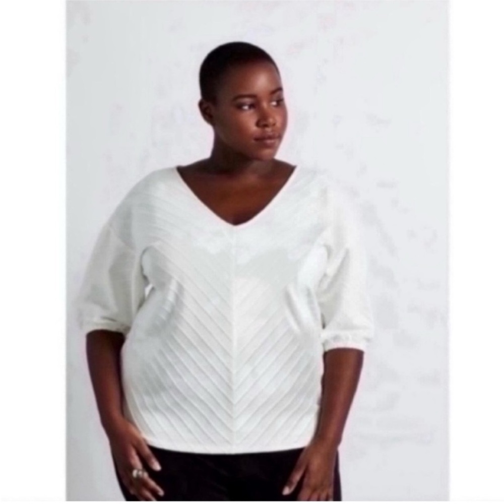 Plus Size Siringo Chevron Knit V-Neck Top White